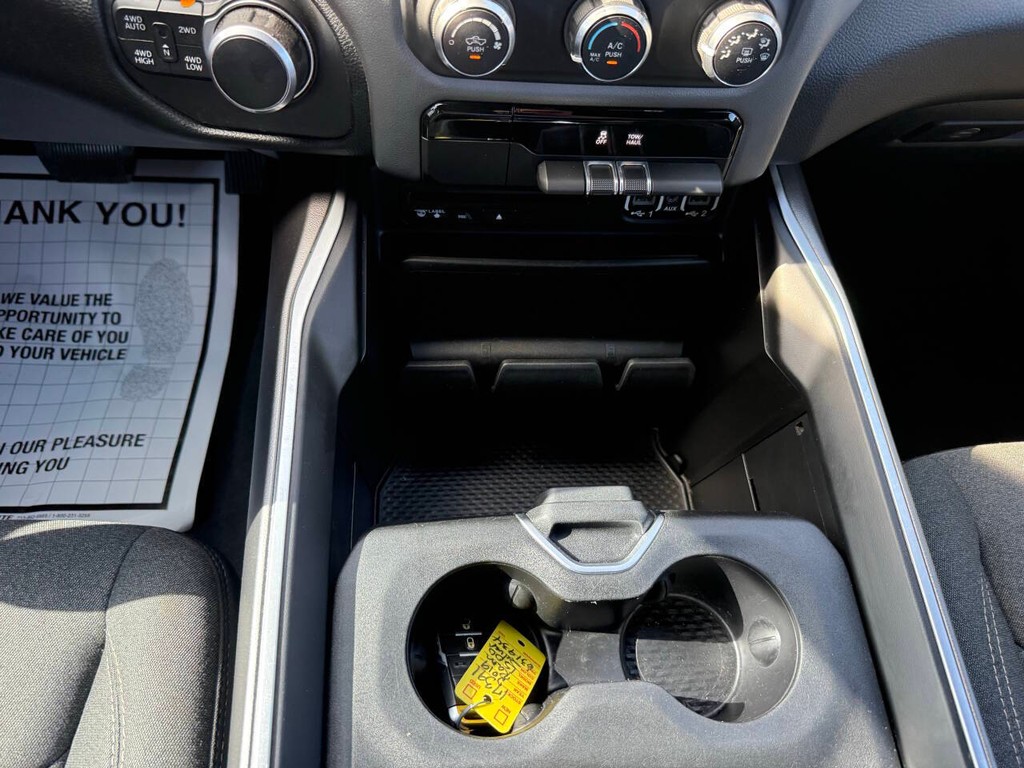 Ram 1500 Vehicle Full-screen Gallery Image 31