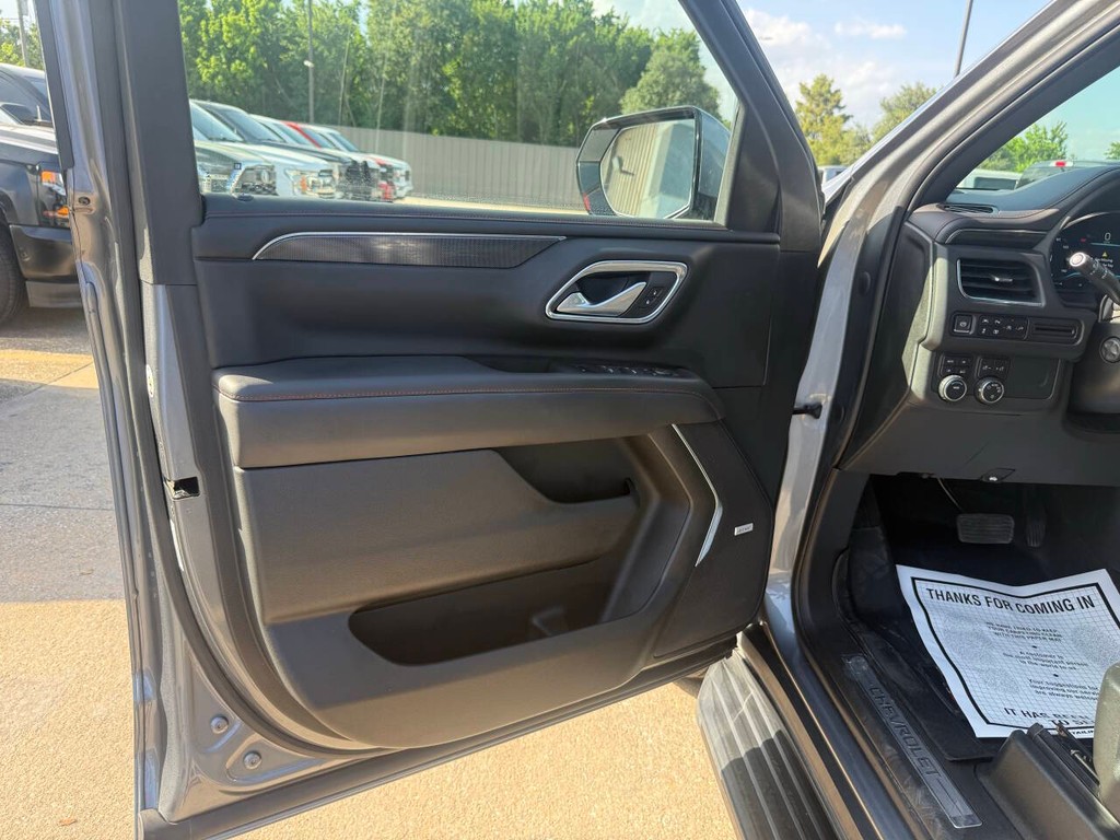 Chevrolet Tahoe Vehicle Full-screen Gallery Image 08