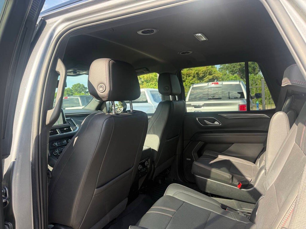 Chevrolet Tahoe Vehicle Full-screen Gallery Image 12