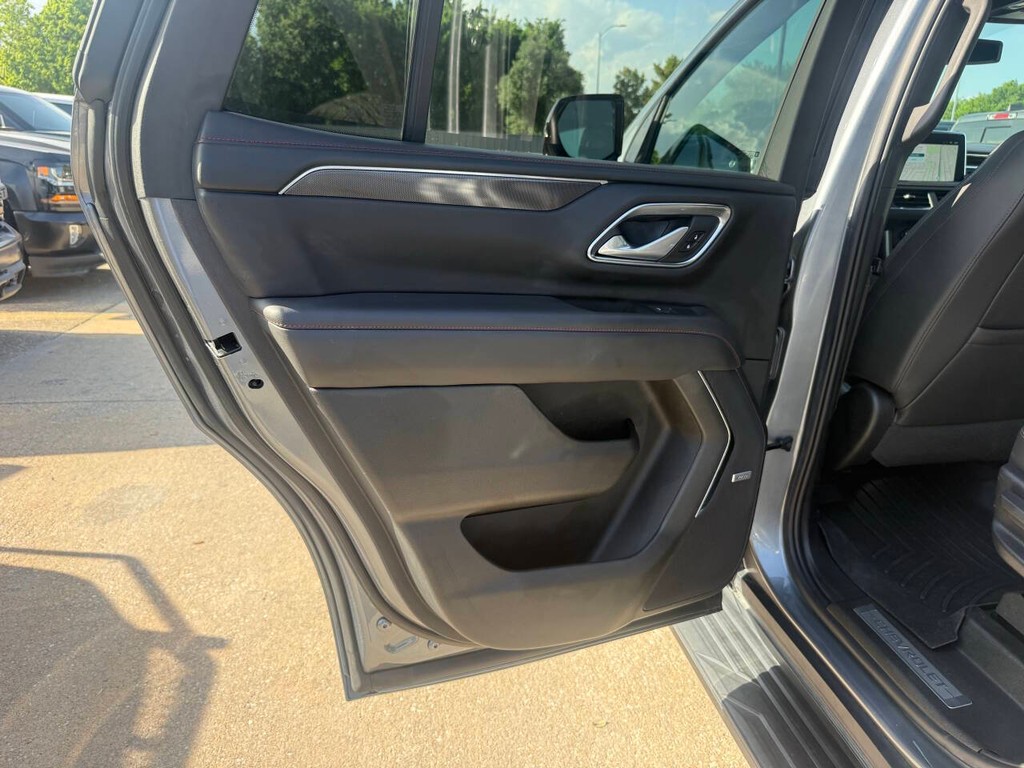 Chevrolet Tahoe Vehicle Full-screen Gallery Image 15