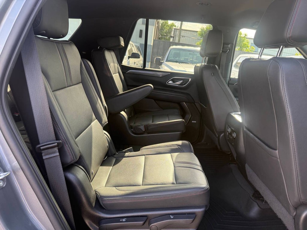 Chevrolet Tahoe Vehicle Full-screen Gallery Image 16