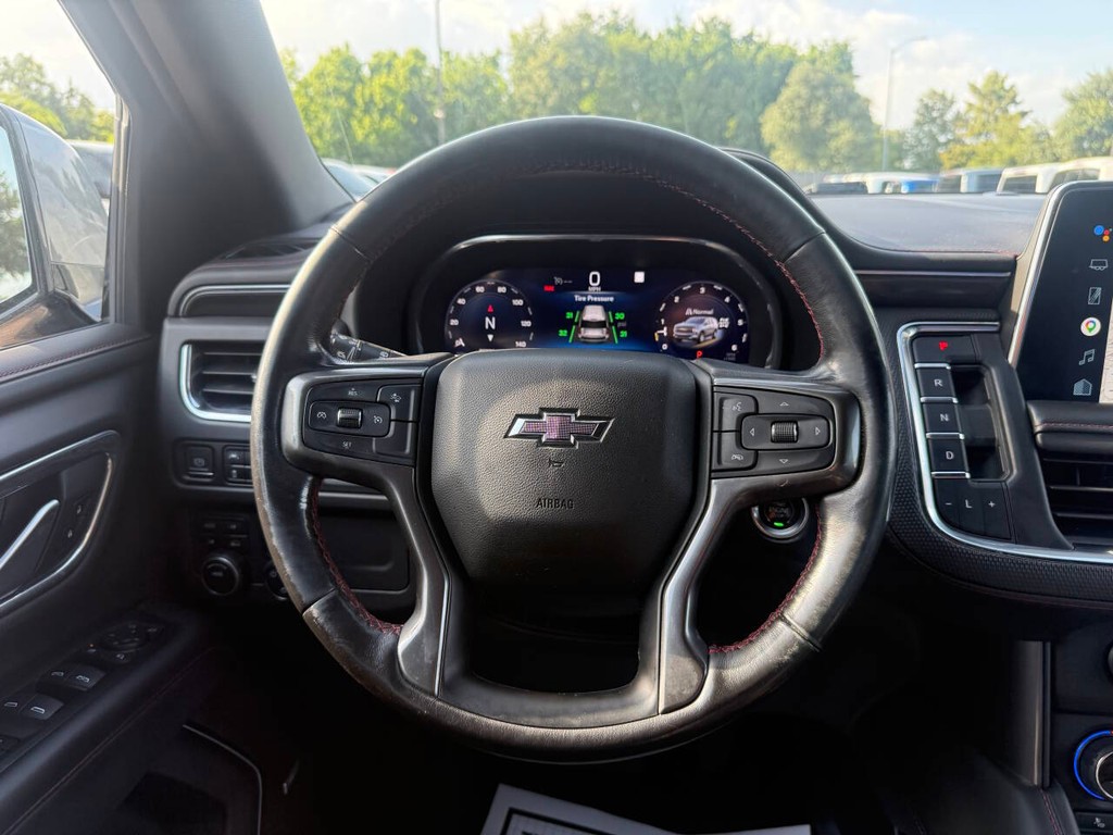 Chevrolet Tahoe Vehicle Full-screen Gallery Image 23
