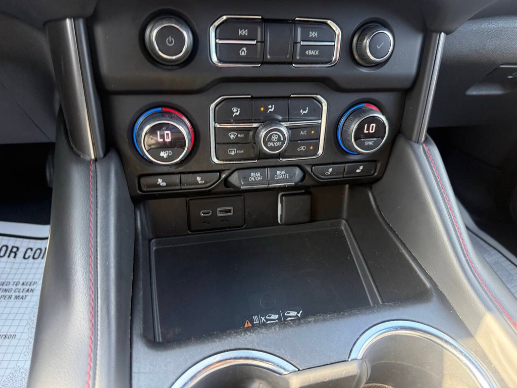 Chevrolet Tahoe Vehicle Full-screen Gallery Image 30