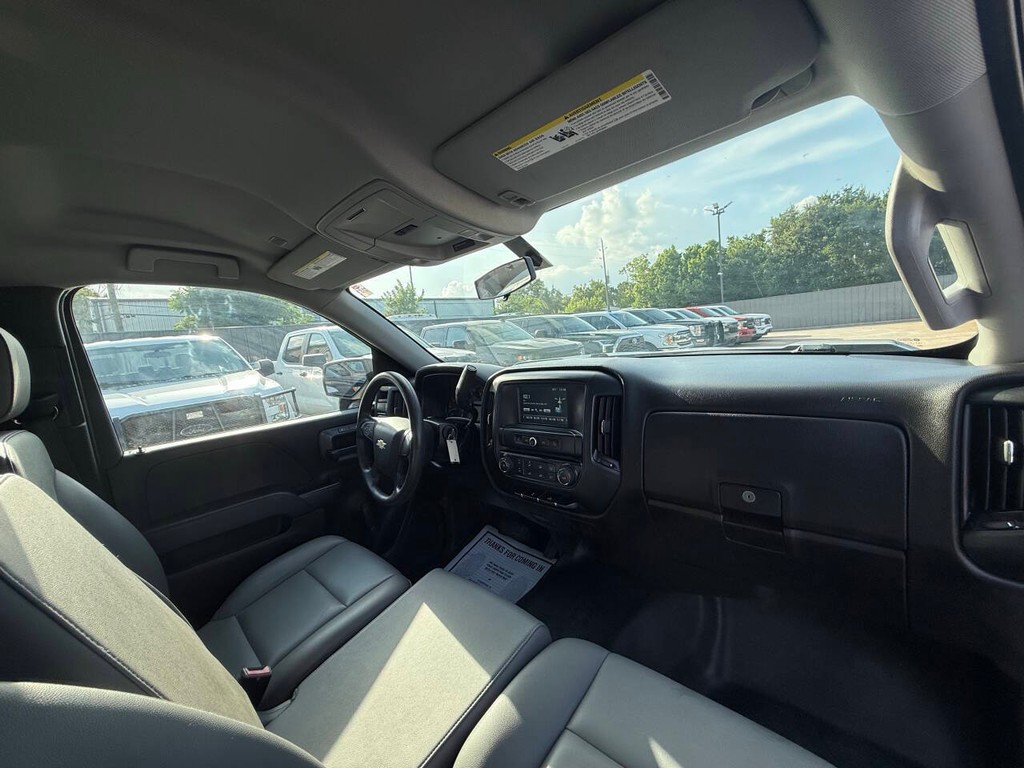 Chevrolet Silverado 1500 Vehicle Full-screen Gallery Image 13