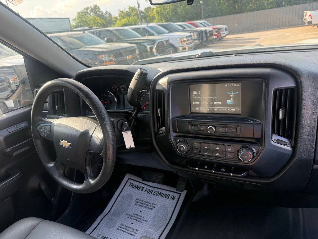Chevrolet Silverado 1500 Vehicle Full-screen Gallery Image 14