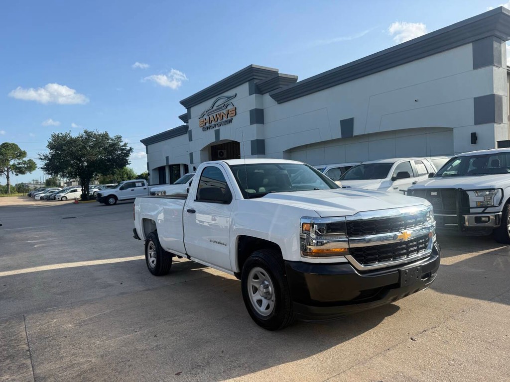 Chevrolet Silverado 1500 Vehicle Full-screen Gallery Image 32