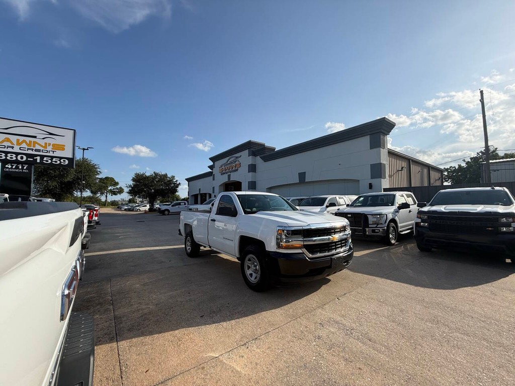 Chevrolet Silverado 1500 Vehicle Full-screen Gallery Image 34