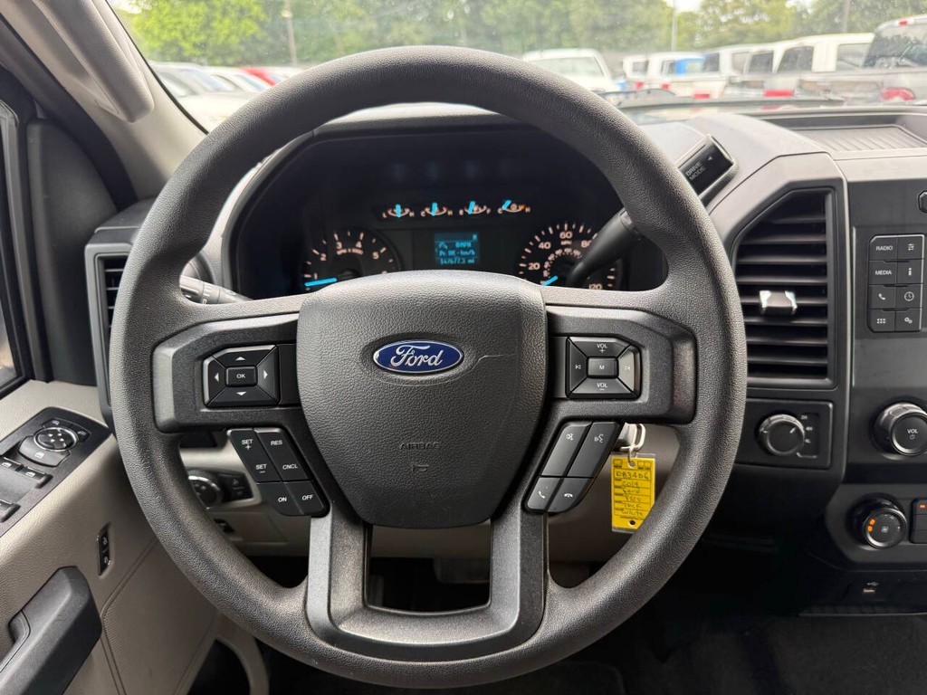Ford F-150 Vehicle Full-screen Gallery Image 22