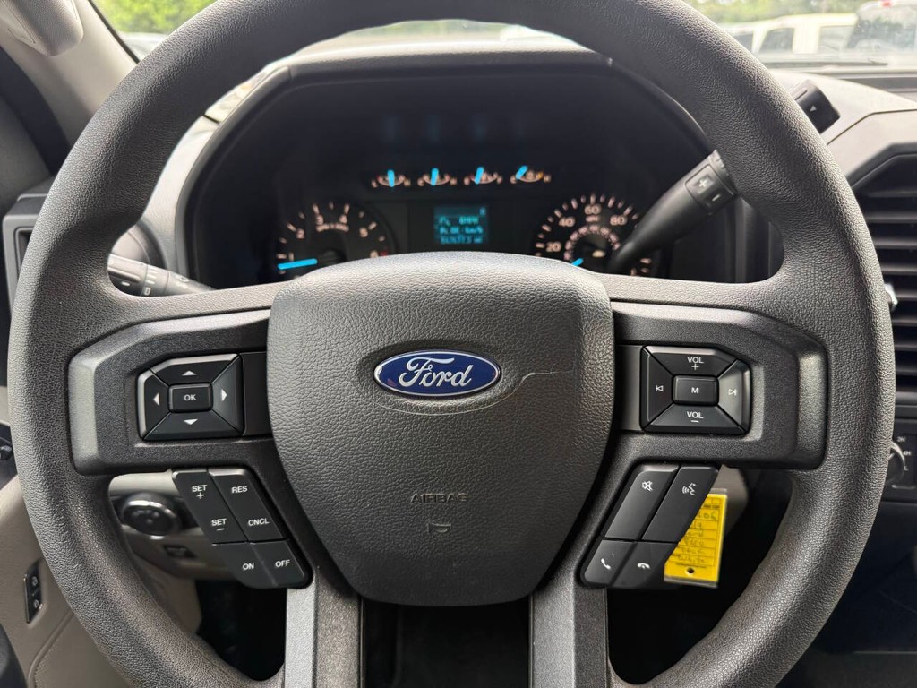 Ford F-150 Vehicle Full-screen Gallery Image 23