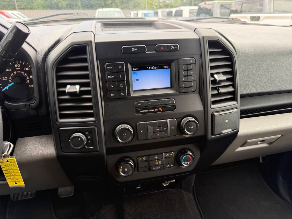 Ford F-150 Vehicle Full-screen Gallery Image 24