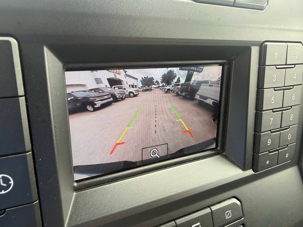 Ford F-150 Vehicle Full-screen Gallery Image 26