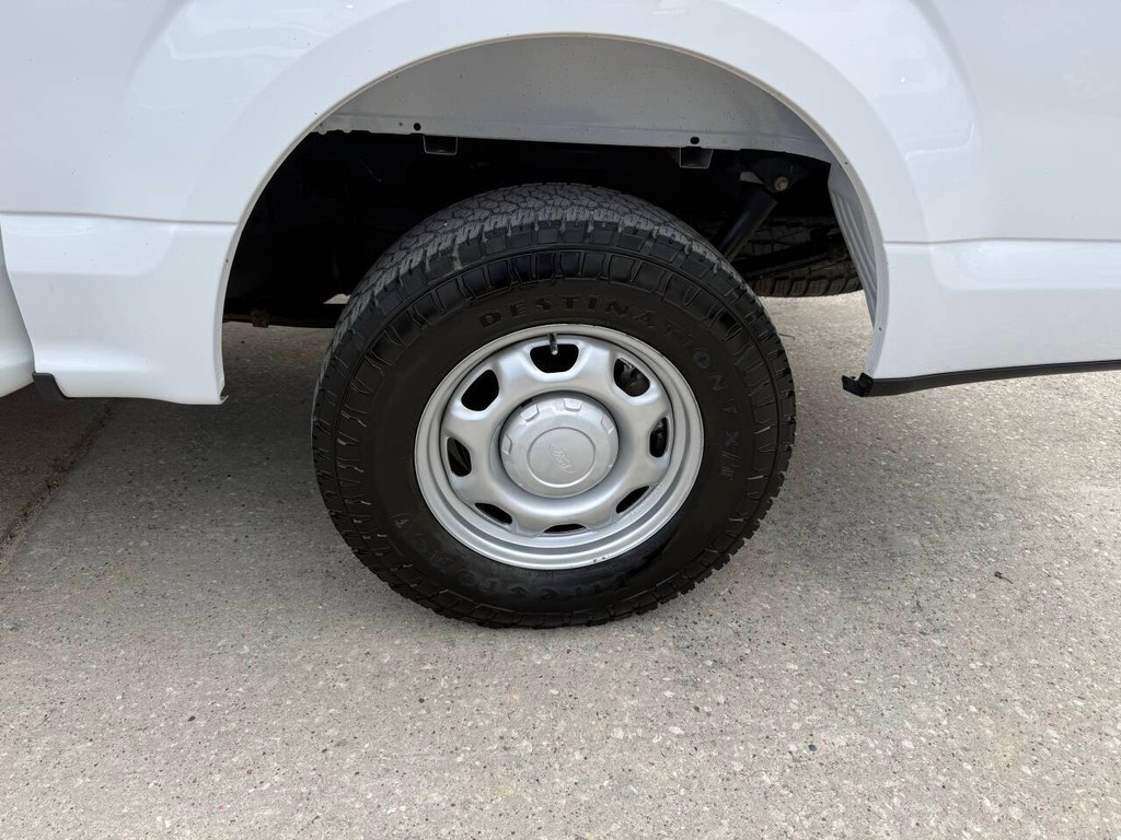 Ford F-150 Vehicle Full-screen Gallery Image 35