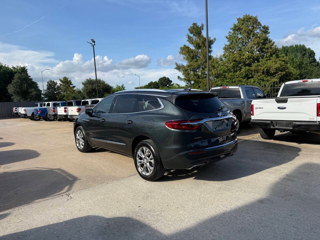 Buick Enclave Vehicle Full-screen Gallery Image 04