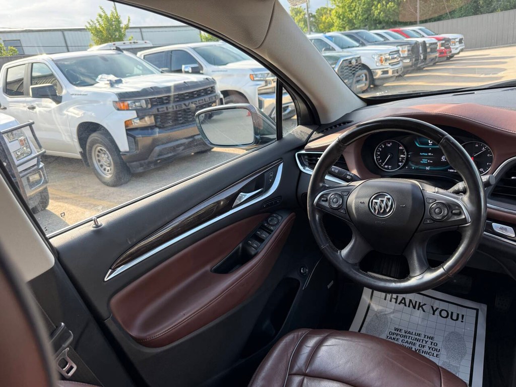 Buick Enclave Vehicle Full-screen Gallery Image 21