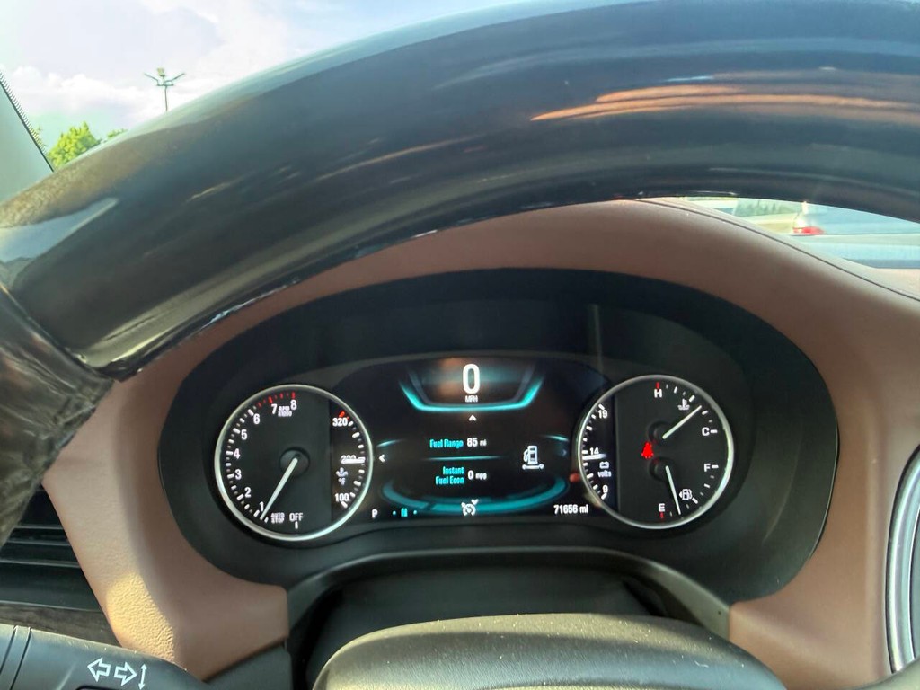 Buick Enclave Vehicle Full-screen Gallery Image 34