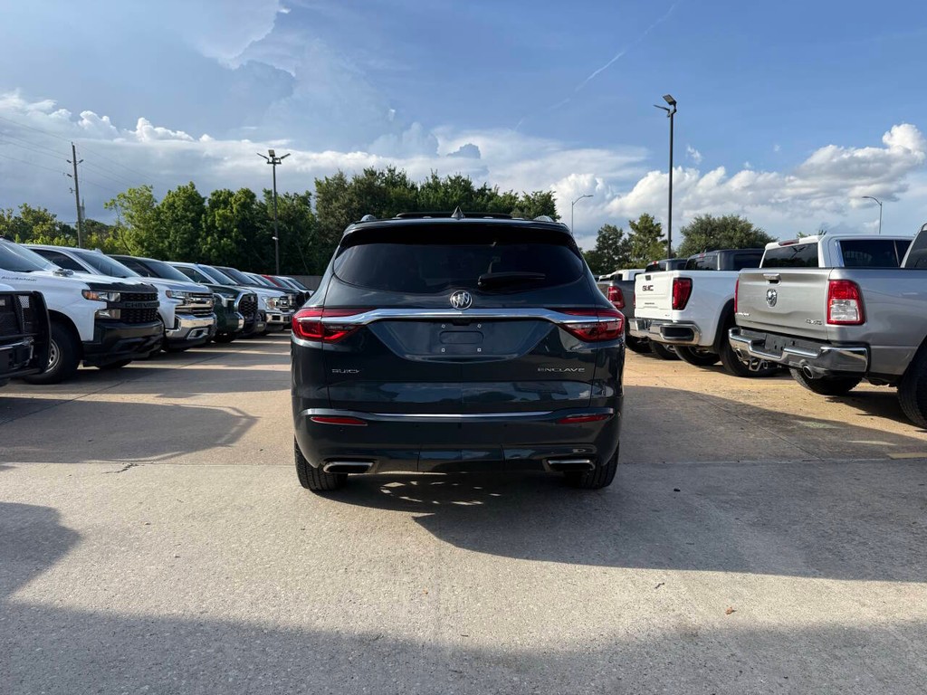 Buick Enclave Vehicle Full-screen Gallery Image 40