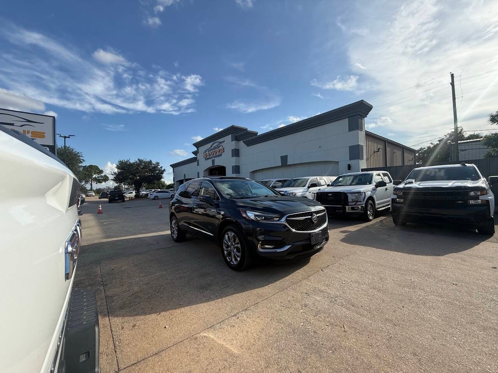 Buick Enclave Vehicle Full-screen Gallery Image 45