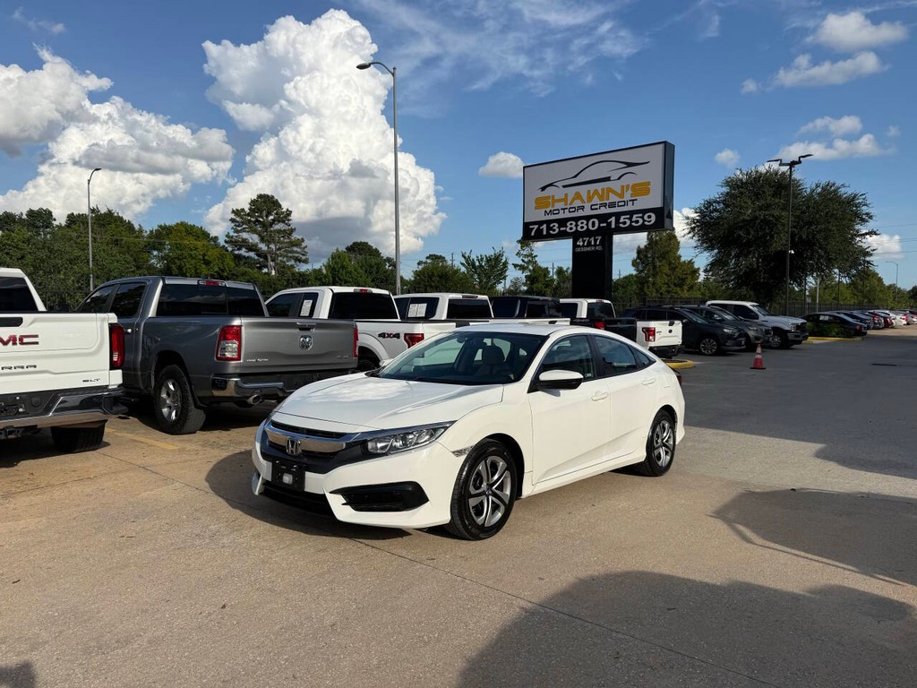 Honda Civic Sedan Vehicle Full-screen Gallery Image 03