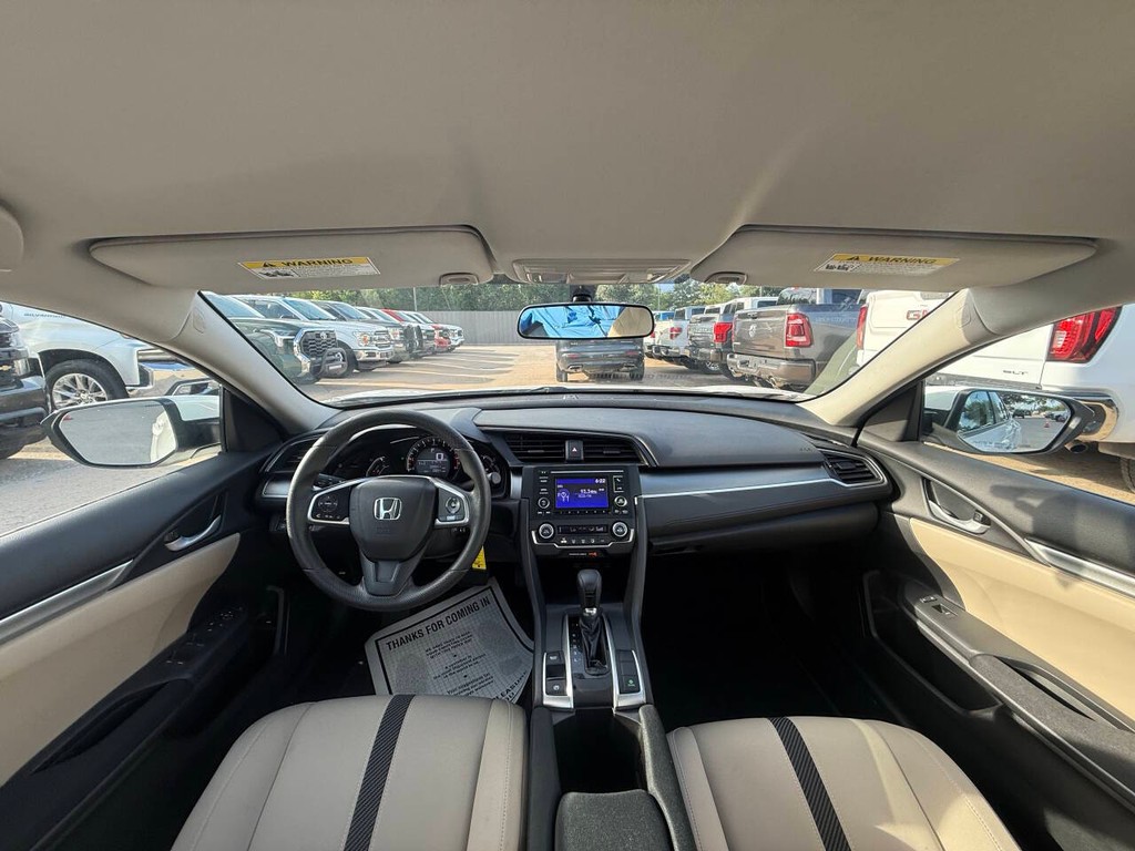 Honda Civic Sedan Vehicle Full-screen Gallery Image 18