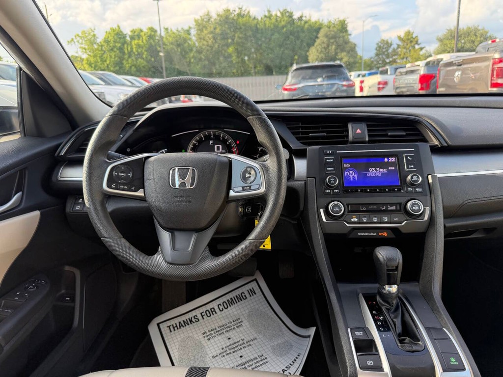 Honda Civic Sedan Vehicle Full-screen Gallery Image 21