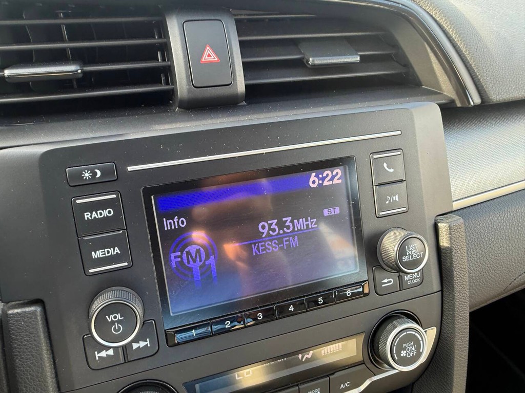 Honda Civic Sedan Vehicle Full-screen Gallery Image 25