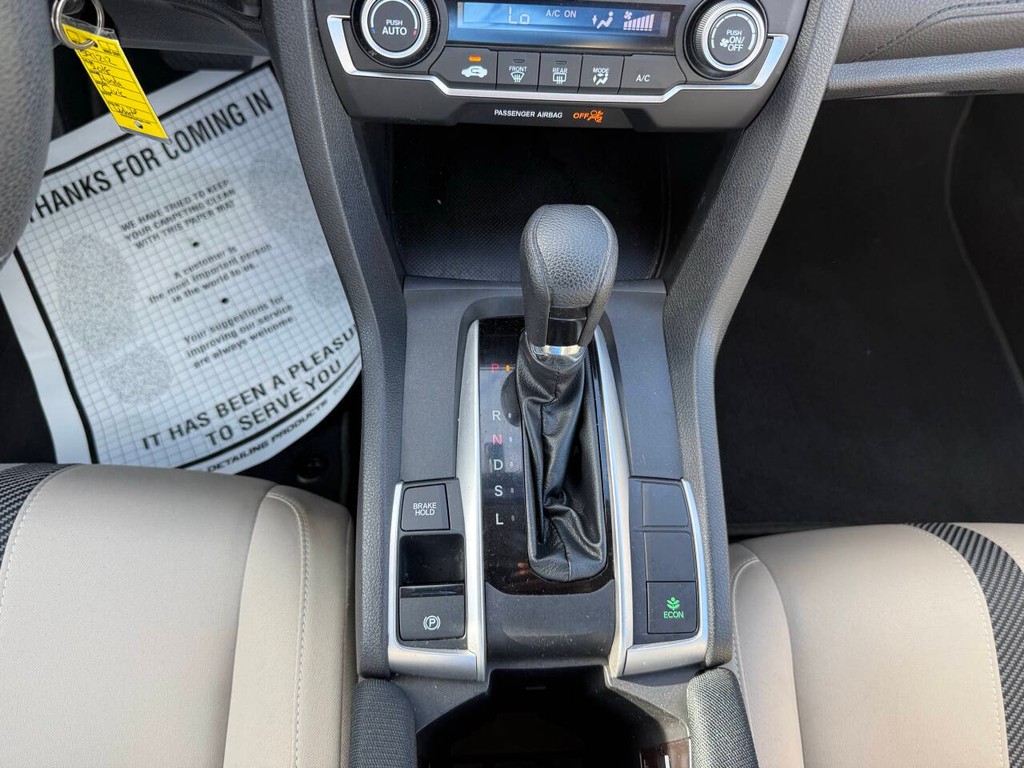 Honda Civic Sedan Vehicle Full-screen Gallery Image 28