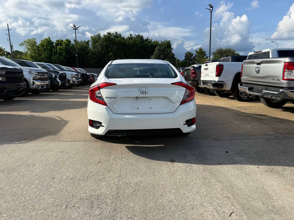 Honda Civic Sedan Vehicle Full-screen Gallery Image 36