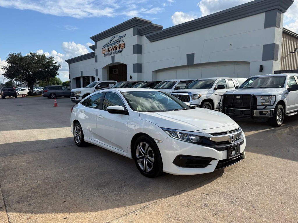 Honda Civic Sedan Vehicle Full-screen Gallery Image 39