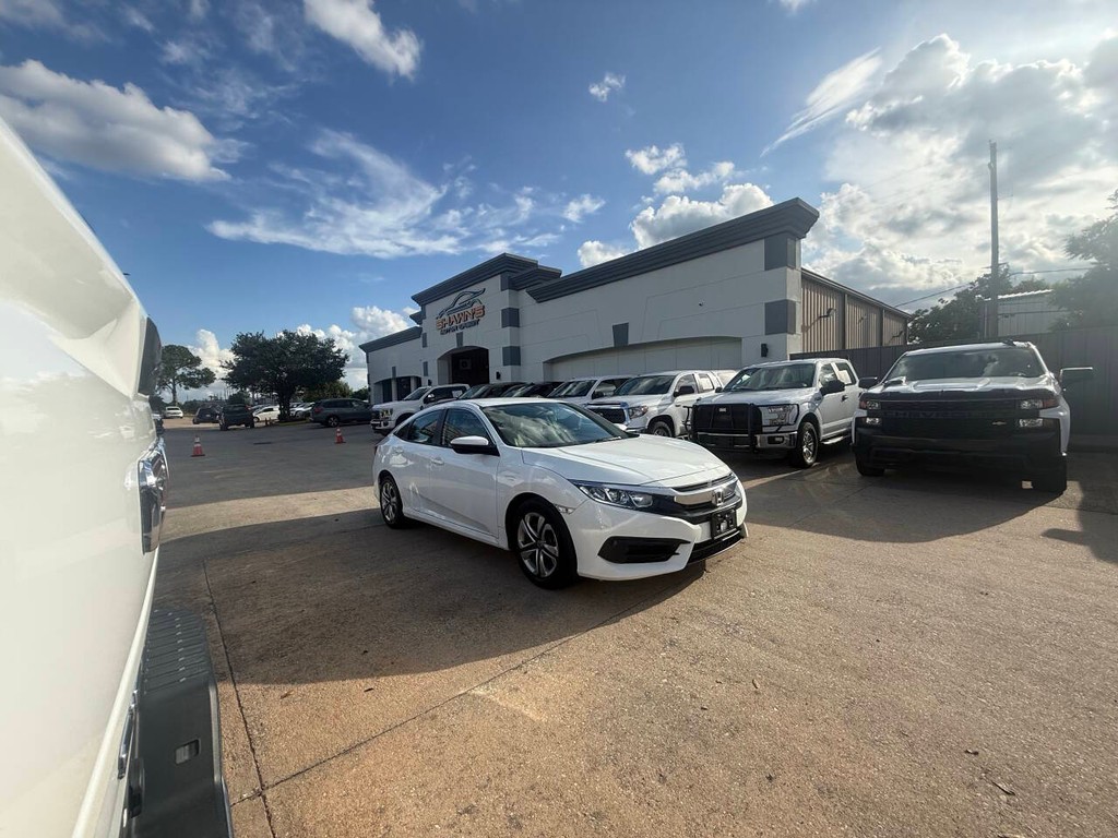 Honda Civic Sedan Vehicle Full-screen Gallery Image 41