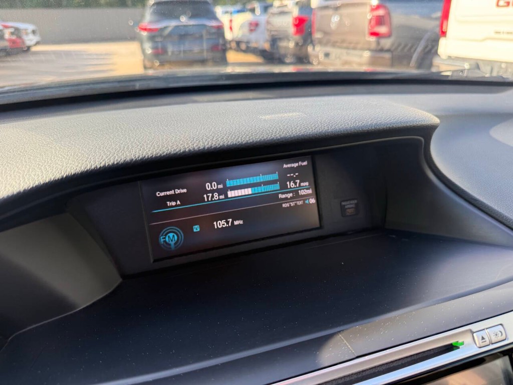 Honda Accord Sedan Vehicle Full-screen Gallery Image 25