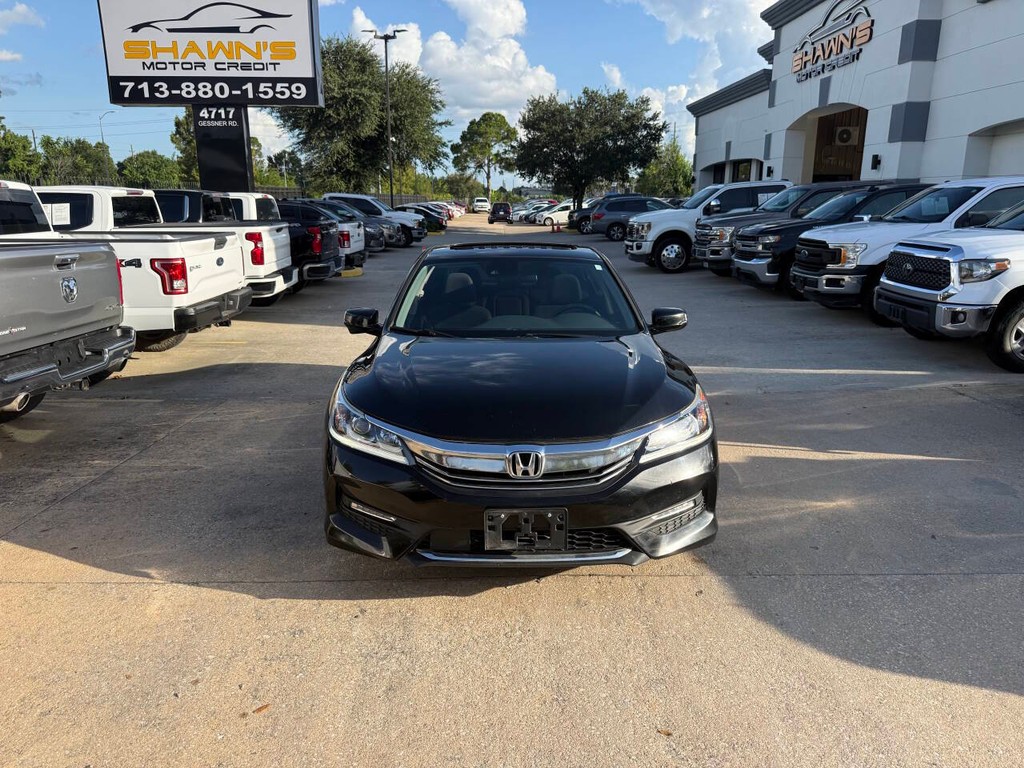 Honda Accord Sedan Vehicle Full-screen Gallery Image 39