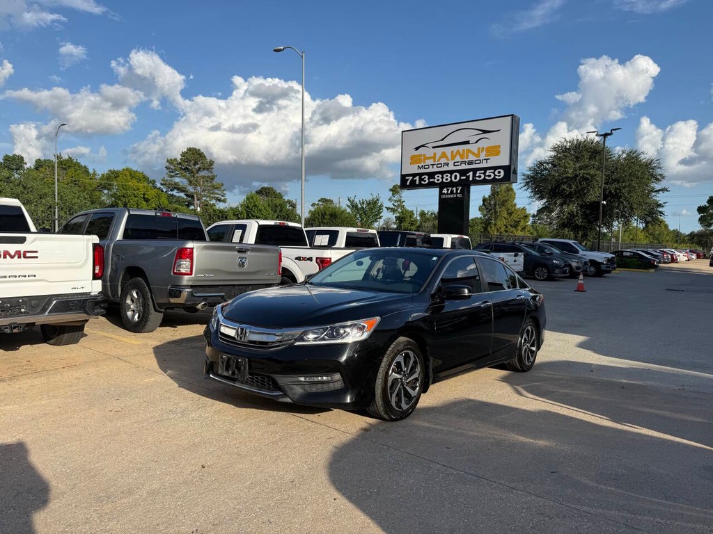Honda Accord Sedan Vehicle Full-screen Gallery Image 42