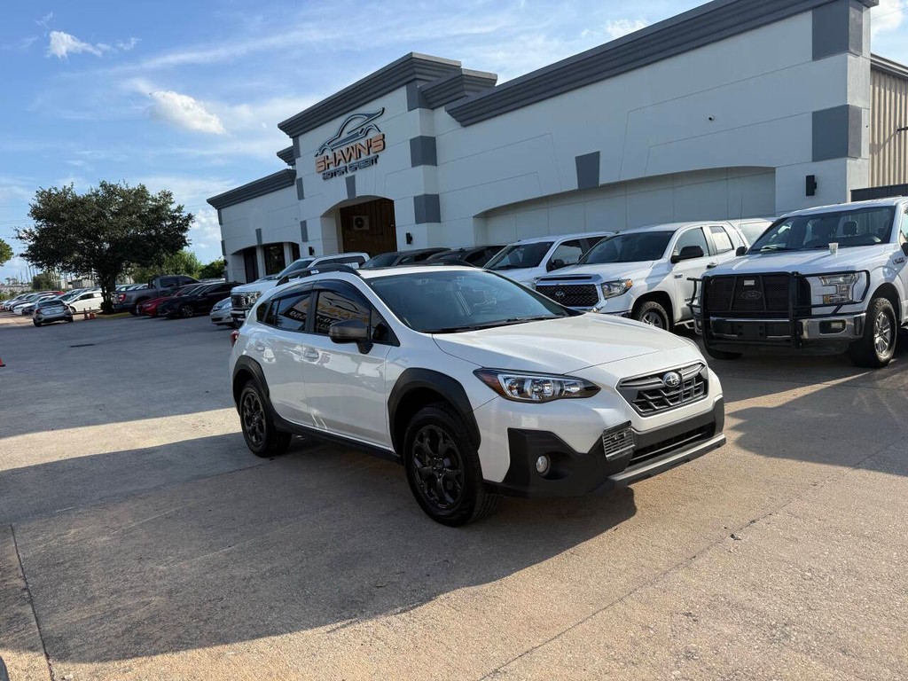Subaru Crosstrek Vehicle Full-screen Gallery Image 02