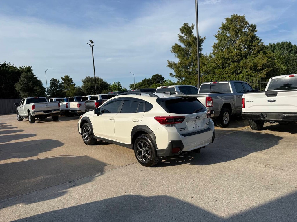 Subaru Crosstrek Vehicle Full-screen Gallery Image 04