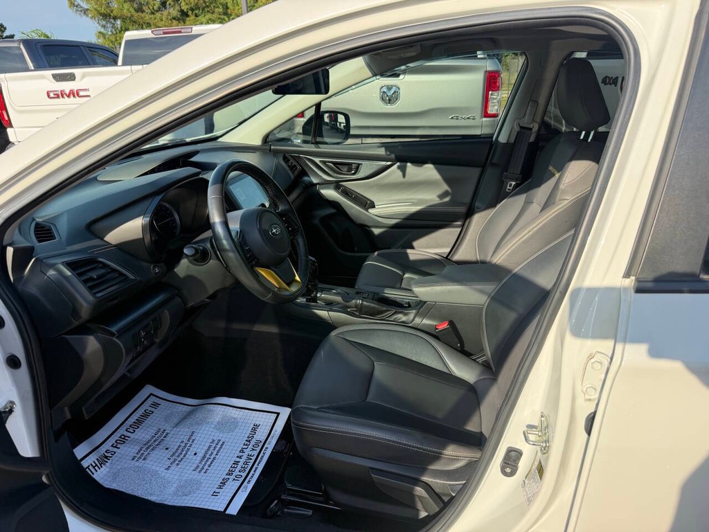 Subaru Crosstrek Vehicle Full-screen Gallery Image 07