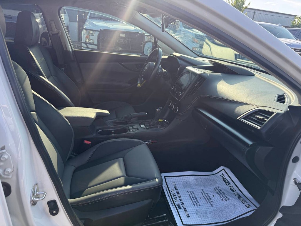 Subaru Crosstrek Vehicle Full-screen Gallery Image 10