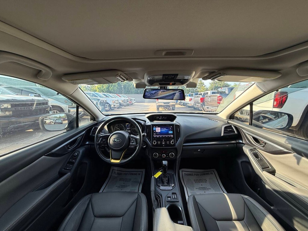 Subaru Crosstrek Vehicle Full-screen Gallery Image 18
