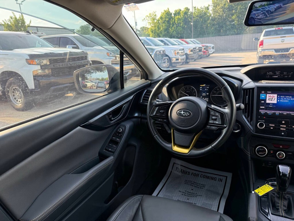 Subaru Crosstrek Vehicle Full-screen Gallery Image 19