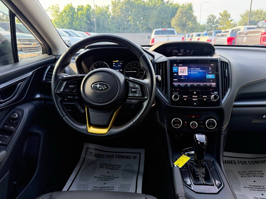 Subaru Crosstrek Vehicle Full-screen Gallery Image 21