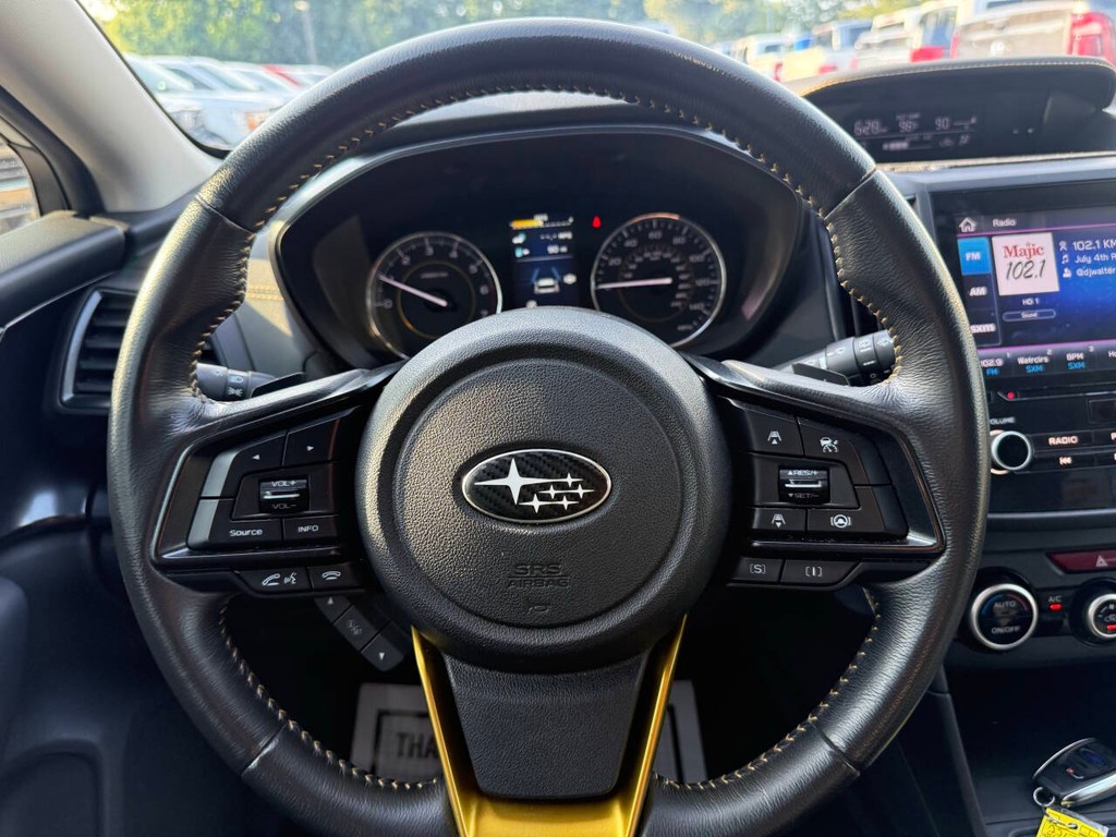 Subaru Crosstrek Vehicle Full-screen Gallery Image 23