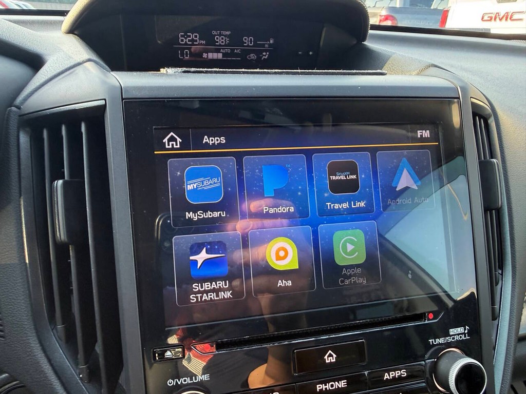 Subaru Crosstrek Vehicle Full-screen Gallery Image 27