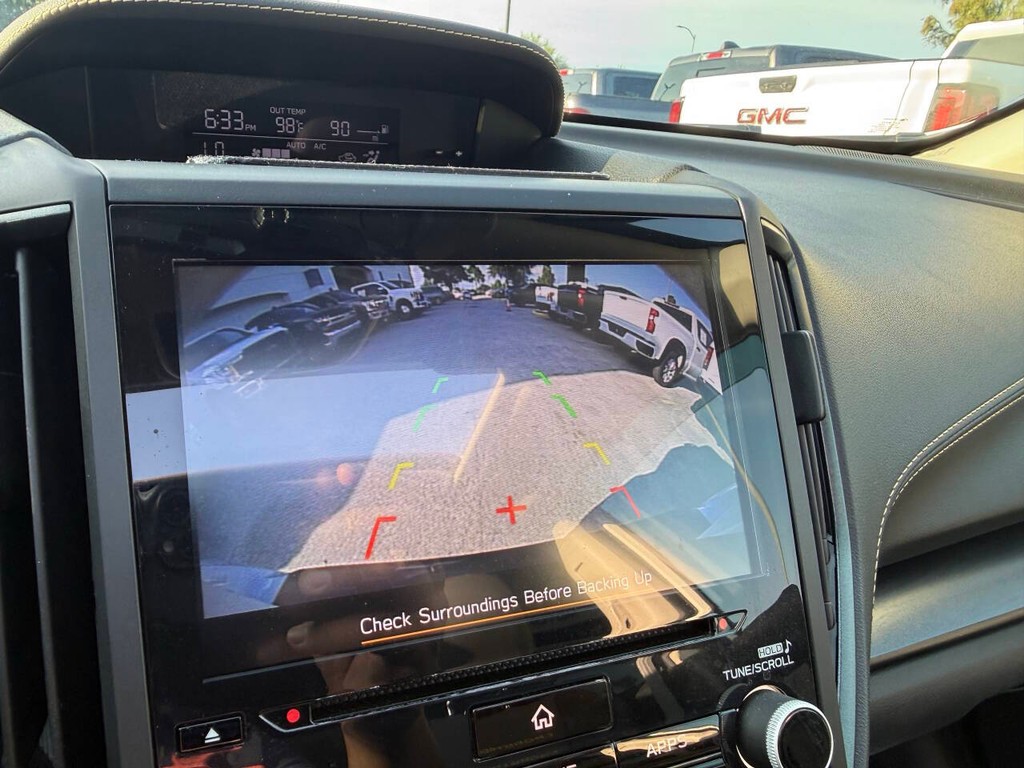 Subaru Crosstrek Vehicle Full-screen Gallery Image 28