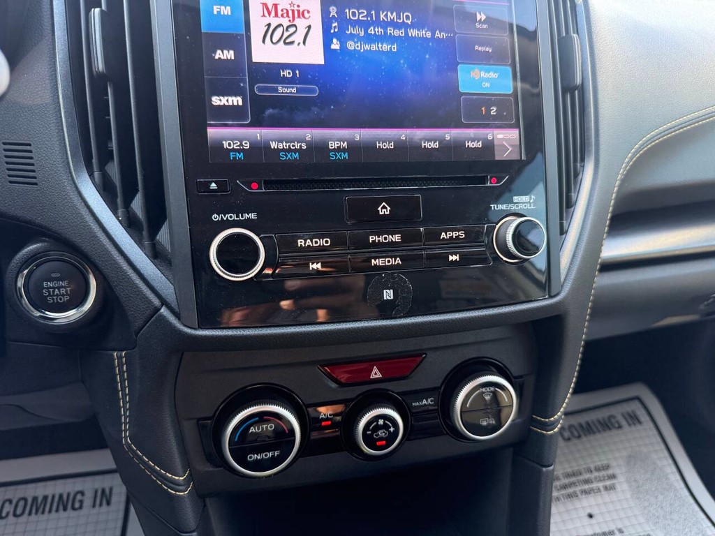 Subaru Crosstrek Vehicle Full-screen Gallery Image 29