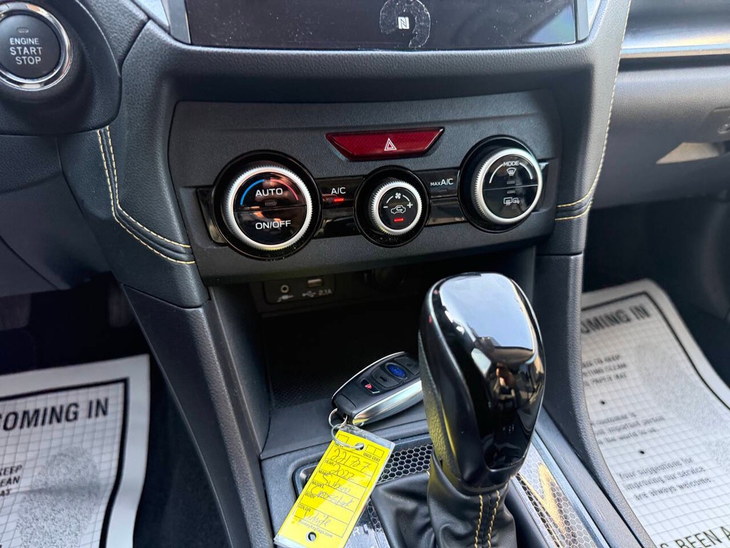 Subaru Crosstrek Vehicle Full-screen Gallery Image 30