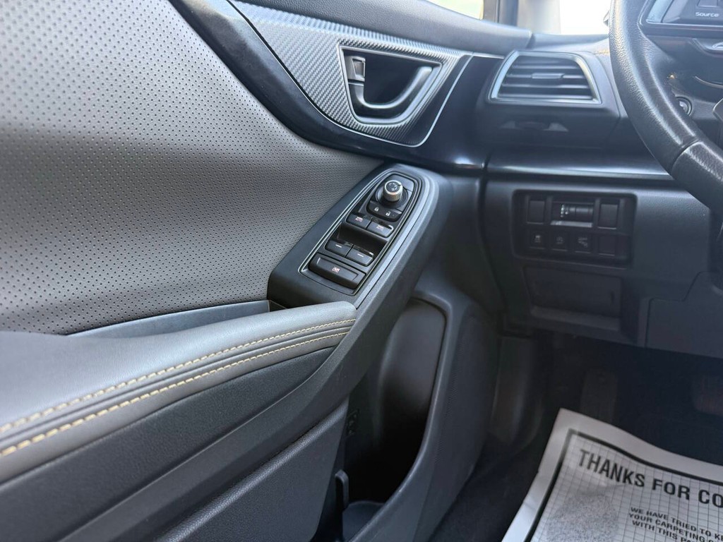 Subaru Crosstrek Vehicle Full-screen Gallery Image 33