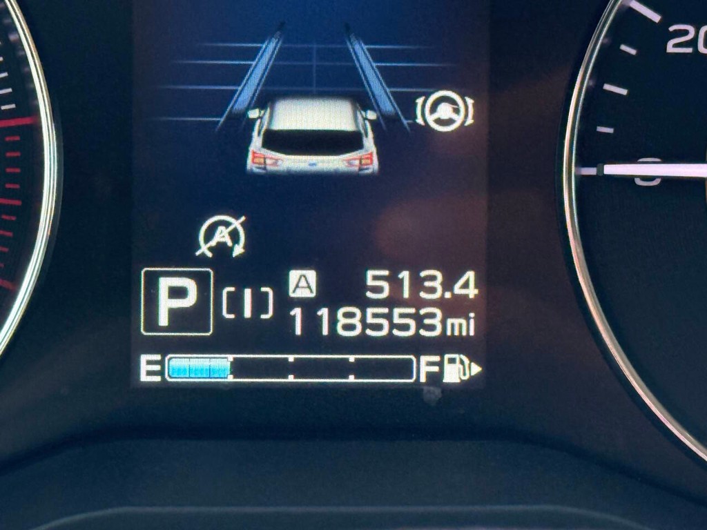 Subaru Crosstrek Vehicle Full-screen Gallery Image 37