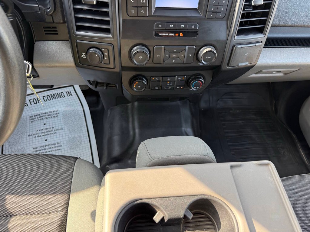 Ford F-150 Vehicle Full-screen Gallery Image 29