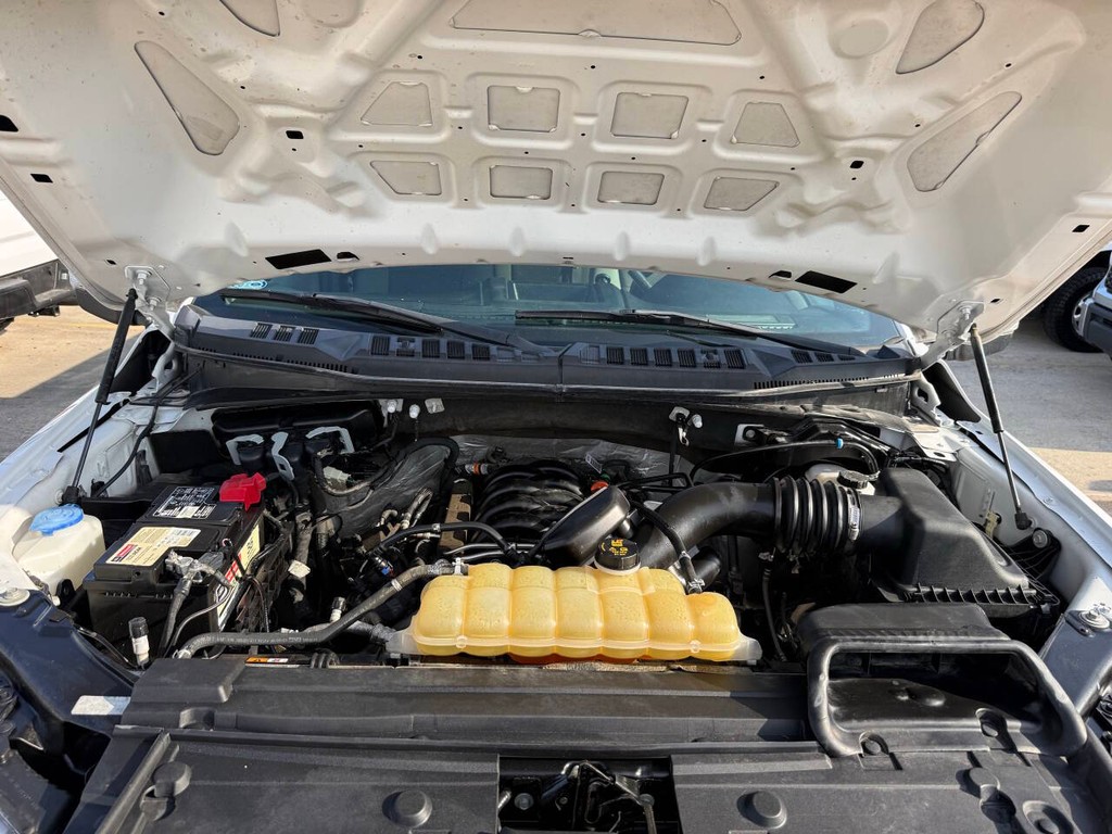 Ford F-150 Vehicle Full-screen Gallery Image 34