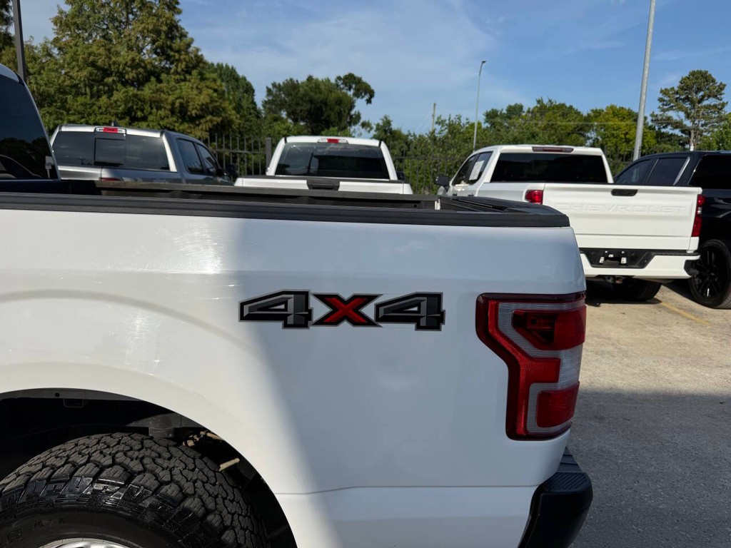 Ford F-150 Vehicle Full-screen Gallery Image 37