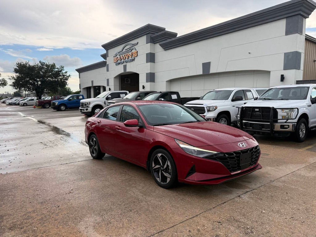 Hyundai Elantra Vehicle Full-screen Gallery Image 40
